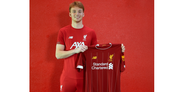 Sepp Van den Berg, diciassettenne, si è unito al Liverpool